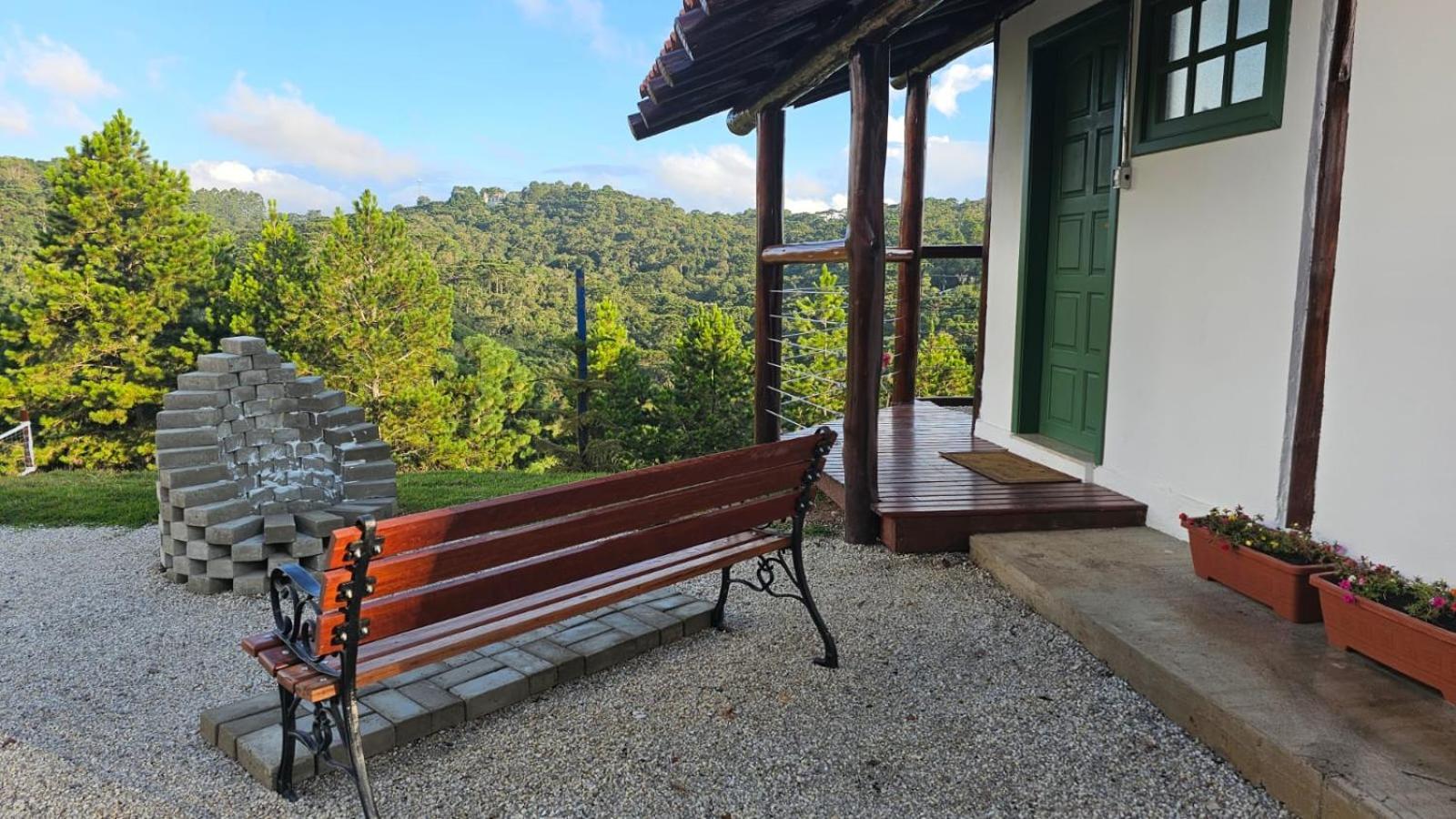 Chale Luz Do Luar Romantismo E Uma Linda Vista Campos do Jordao Luaran gambar